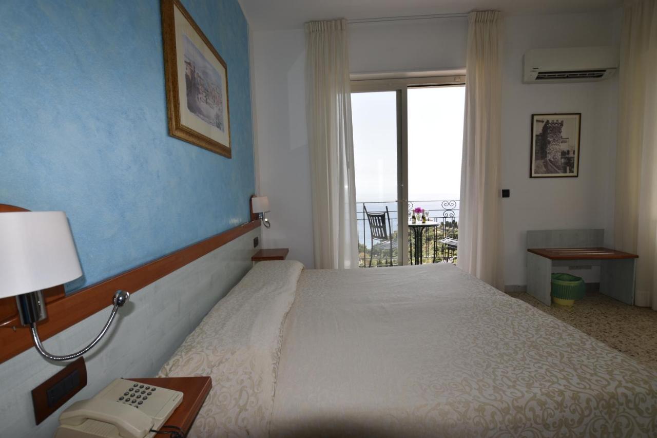 Double or Twin Room Balcony Sea View
