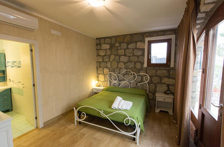 Double Room,852697013:JPEG