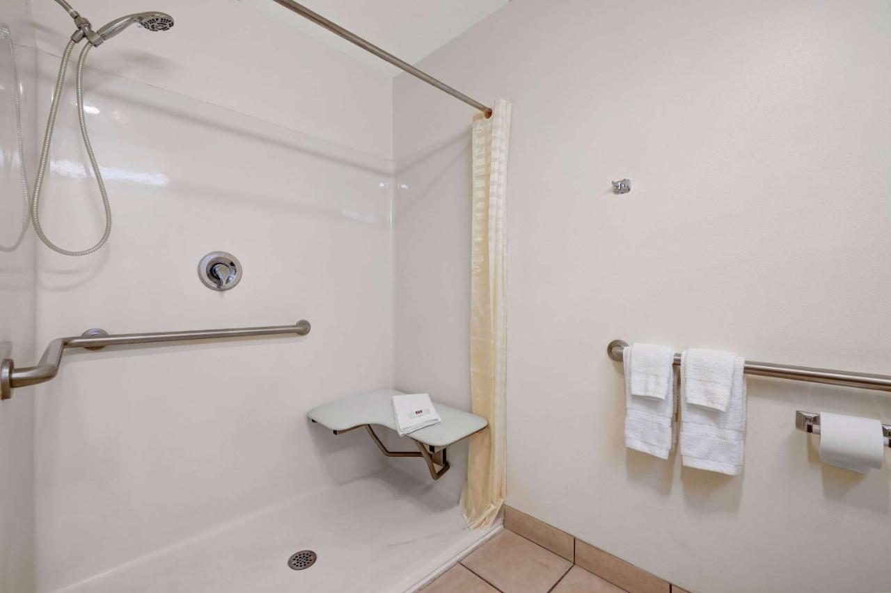 King Room Roll Shower Disability Access Non-Smoking