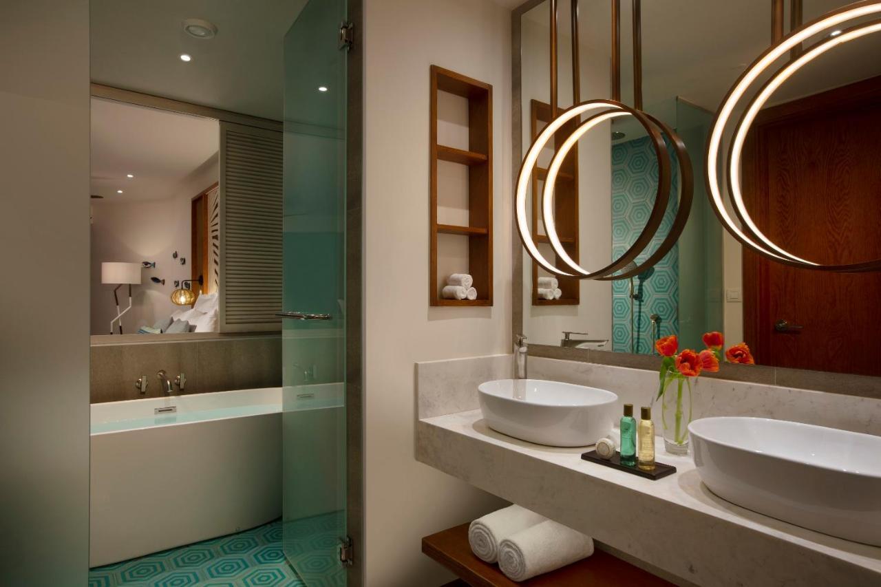 Junior Suite Tropical View King