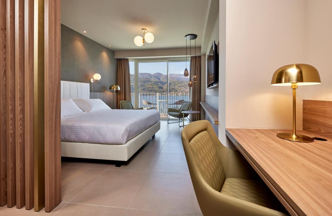 Junior Suite with Lake View,1589264832:JPEG