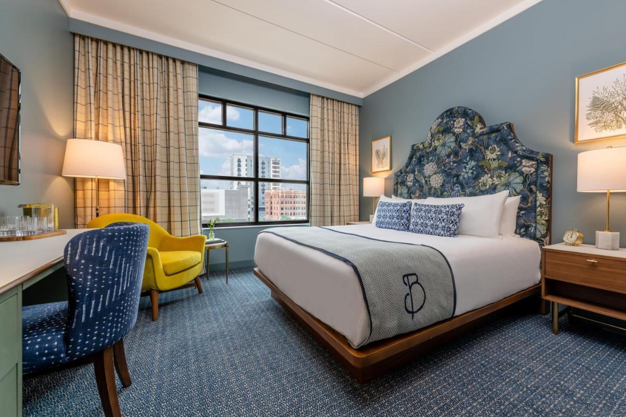 Premier King Room