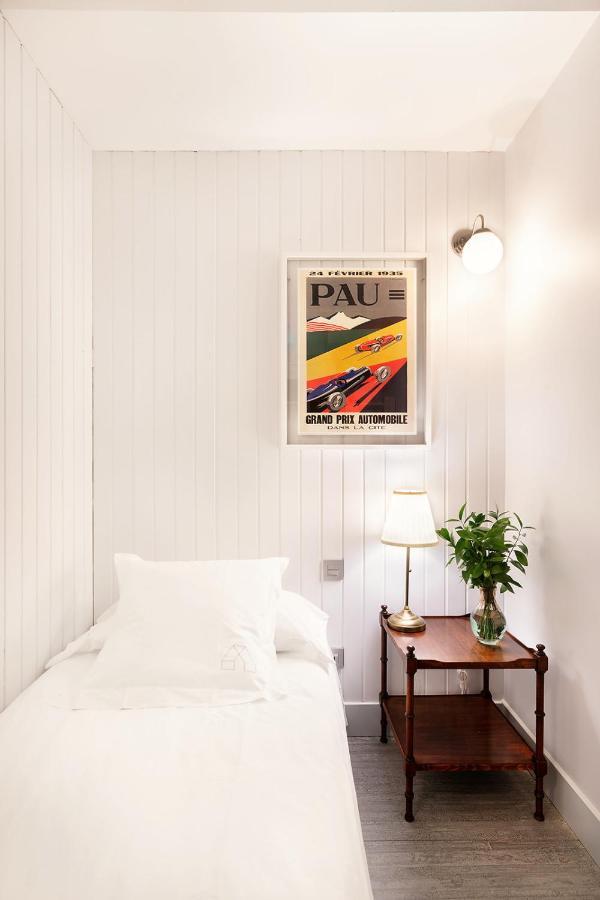 Single Room Interior