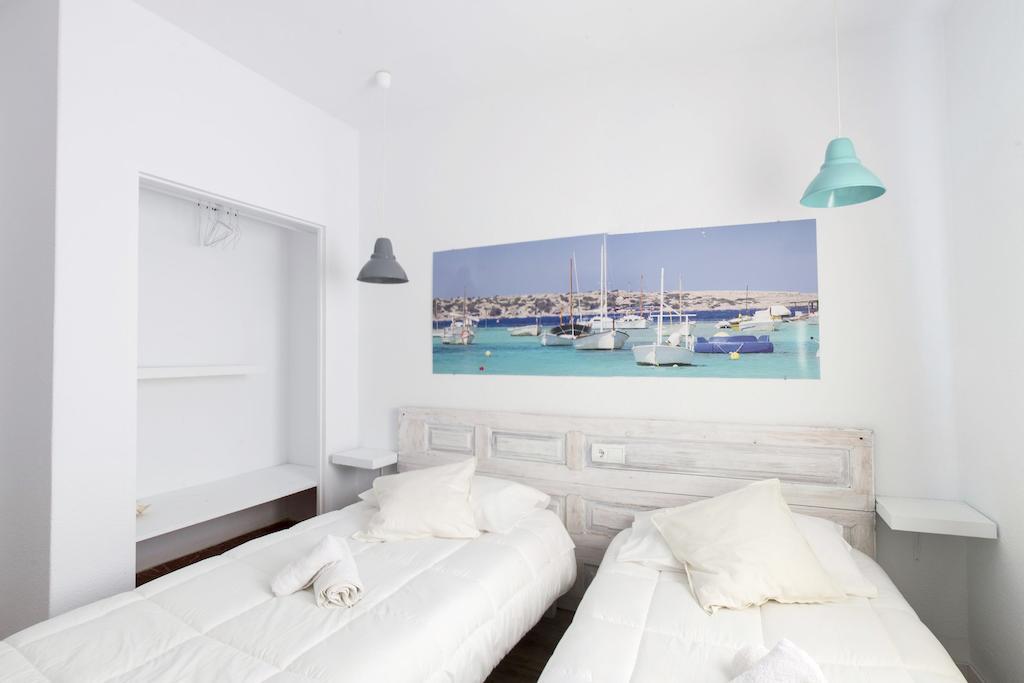 Quarto Twin com Casa de Banho Partilhada