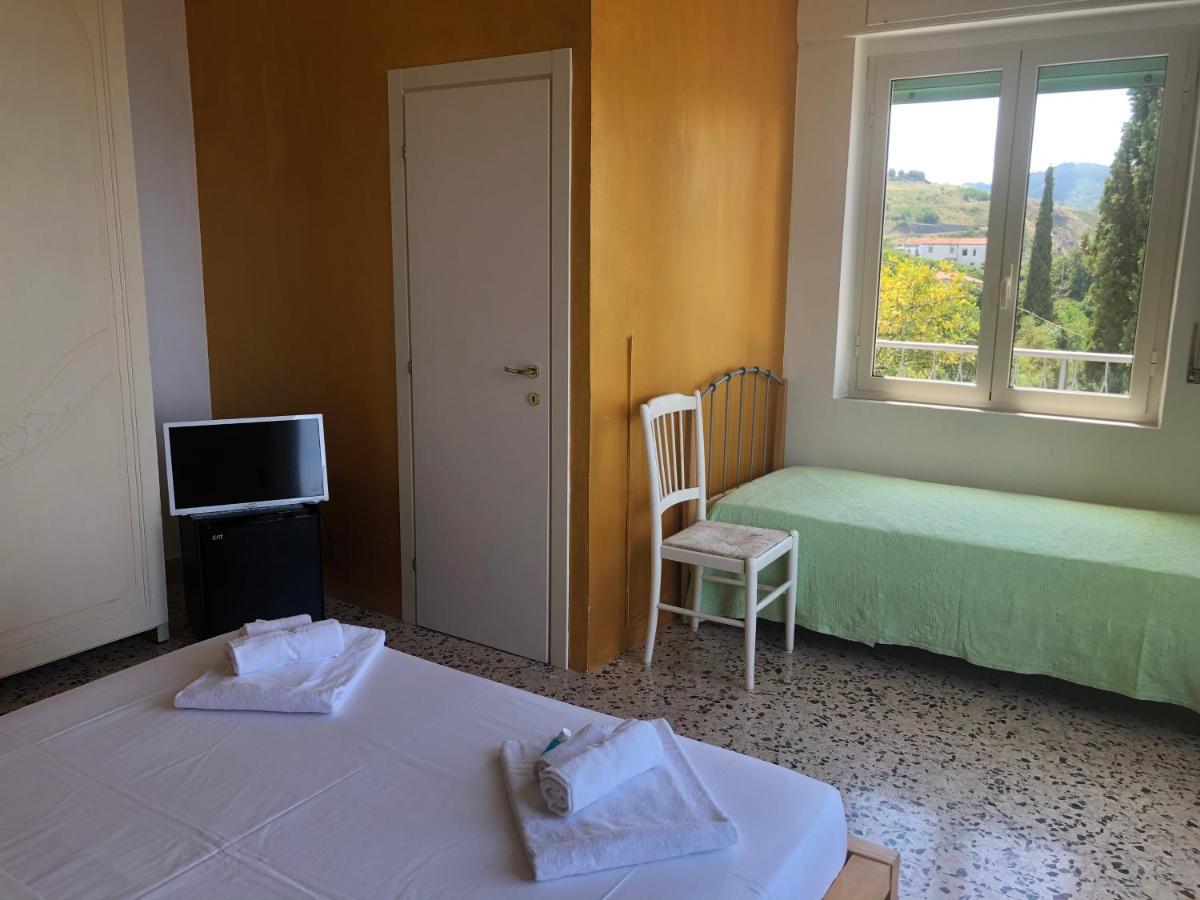 Deluxe Triple Room Sea View