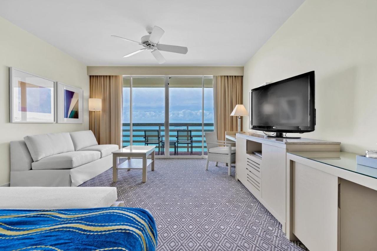 King or Queen Room with Partial Ocean View
