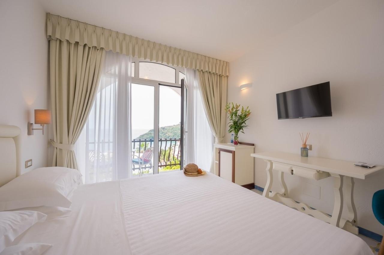 Superior Double Room Balcony Sea View