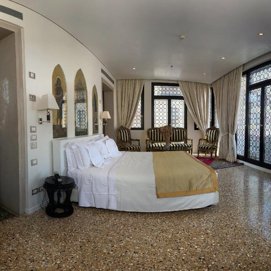 Junior Suite Grand Canal View
