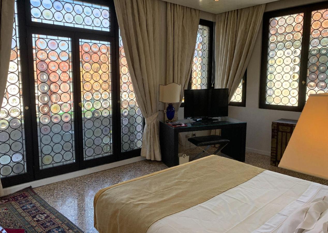 Junior Suite Grand Canal View