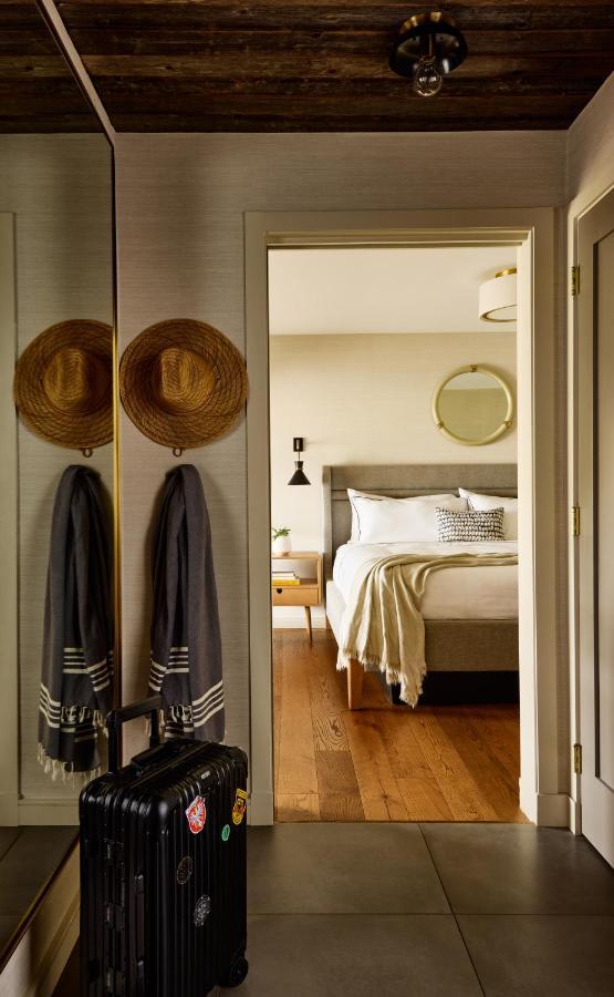 Garden or Partial Ocean View Junior Suite