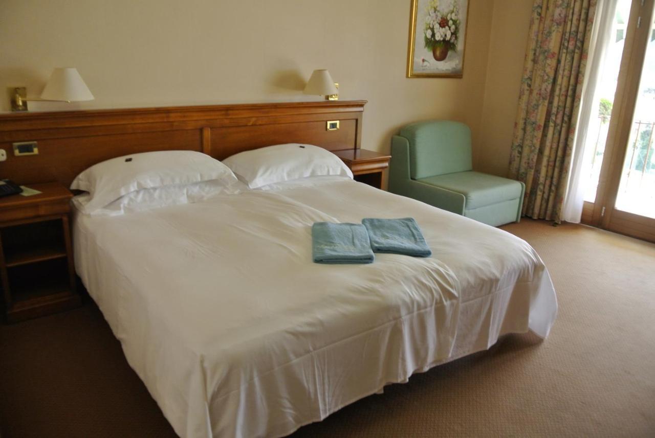 Superior Double or Twin Room with Lake View,1121661993:JPEG