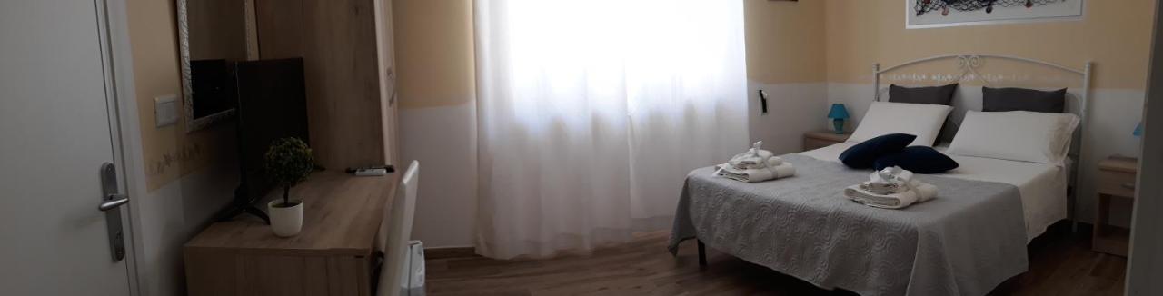 Deluxe Studio