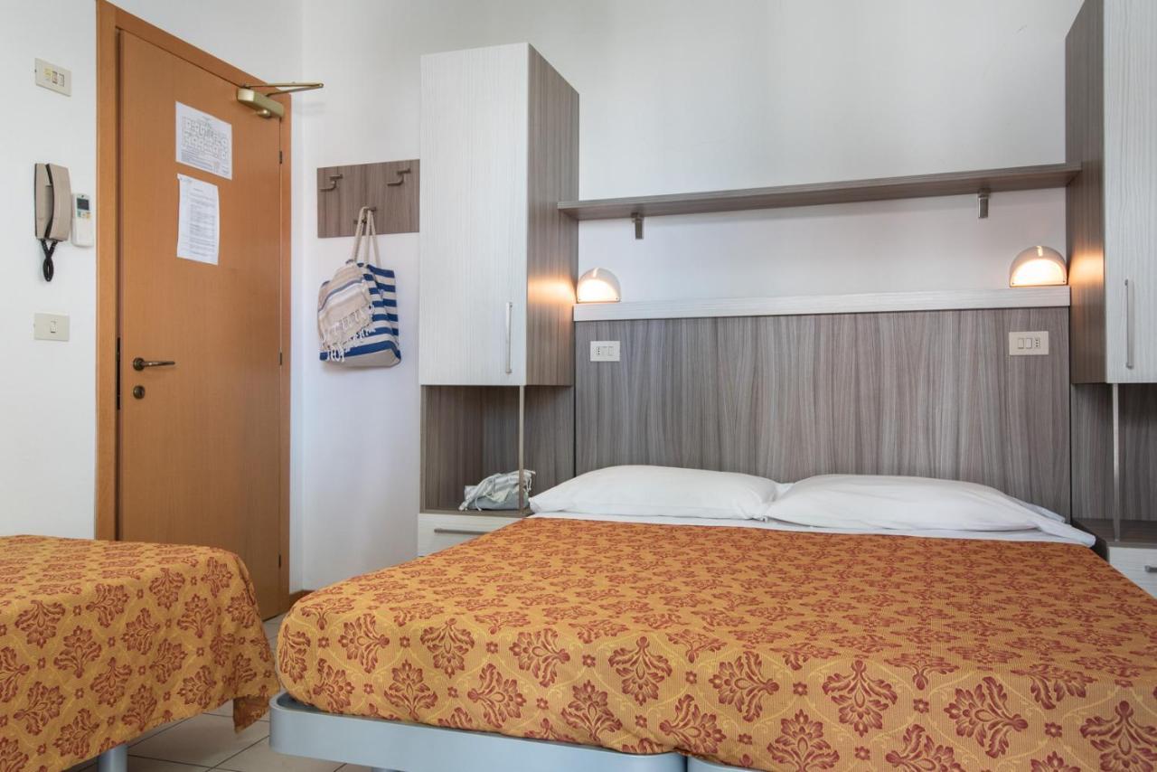 Triple Room,248715261:JPEG