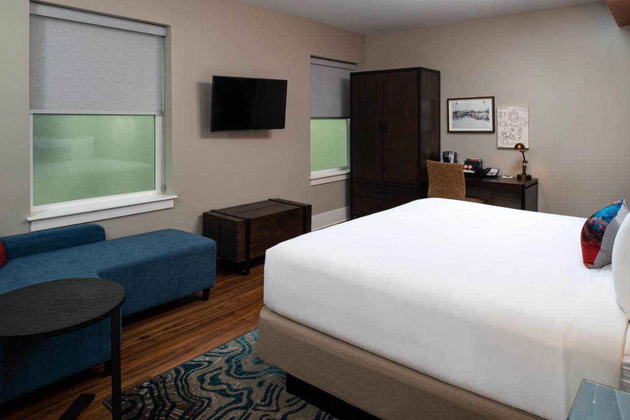 Standard King Room