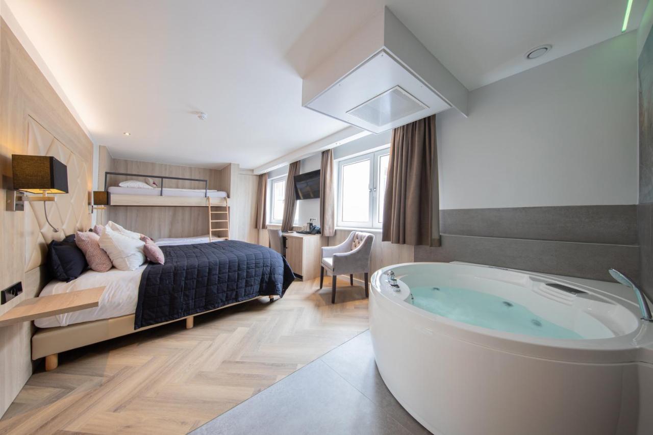 Superior Room Spa Bath