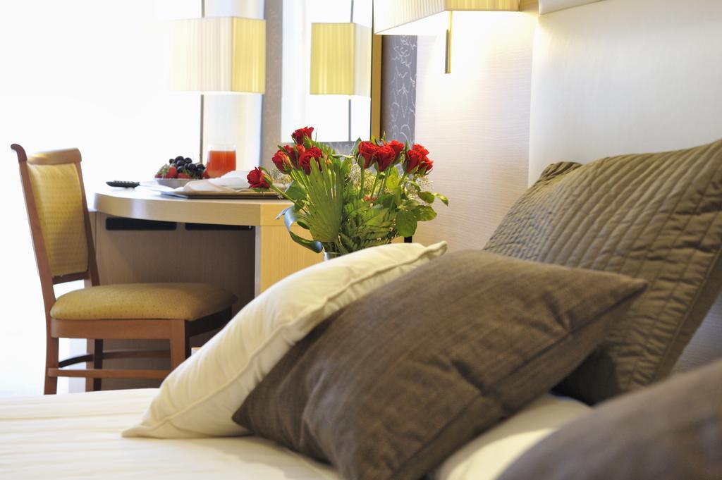 Triple Room,1555411561:JPEG