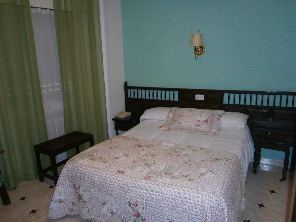 Double or Twin Room,11874183:JPEG