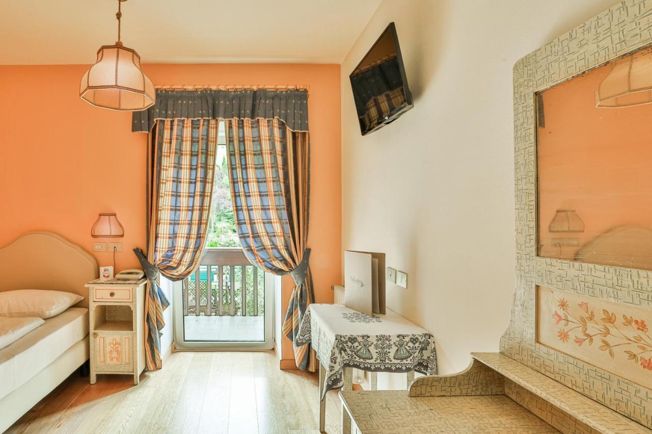 Single Room Mountain View