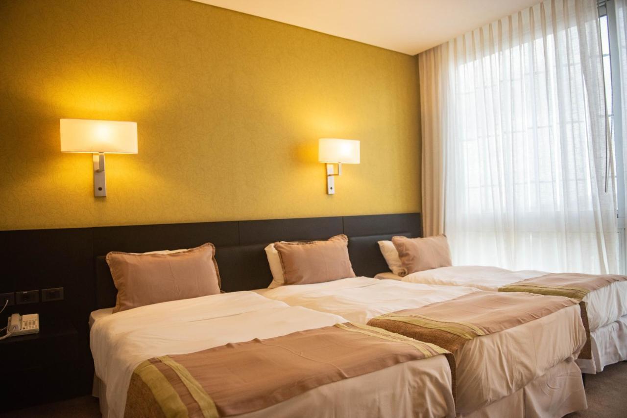 Standard Double Room,1123880604:JPEG