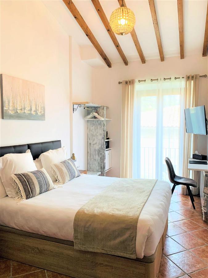 Double or Twin Room Mountain View