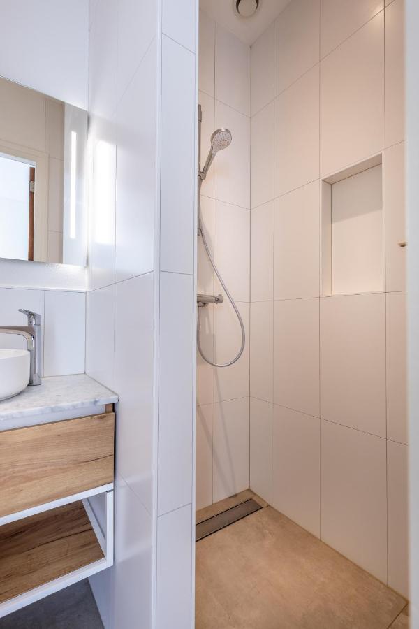 Deluxe Double or Twin Room City View
