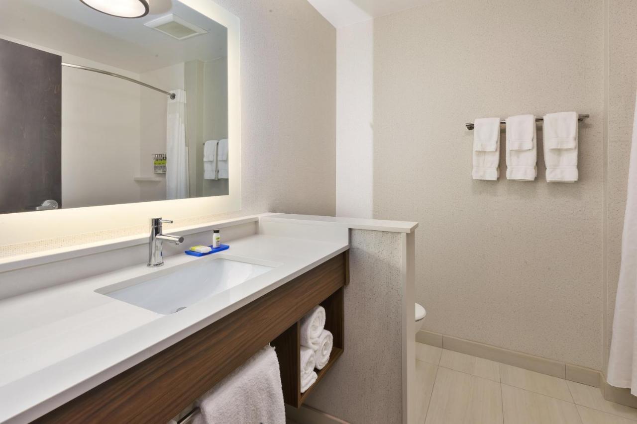 Standard Room Two Queen Beds