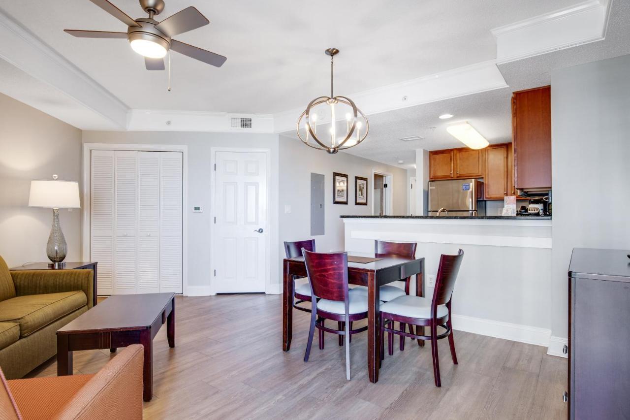 One-Bedroom Suite with Partial Sea View,1126826442:JPEG