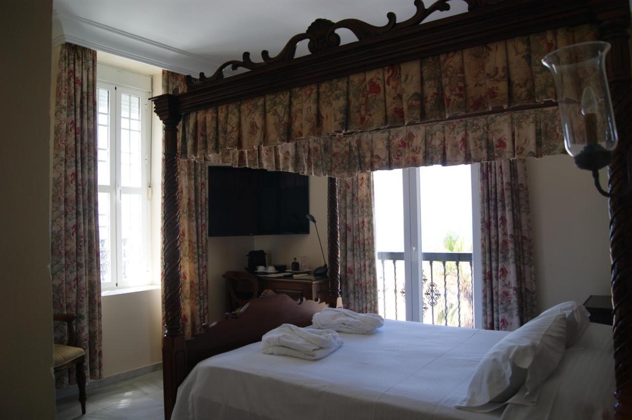 Double or Twin Room Sea View