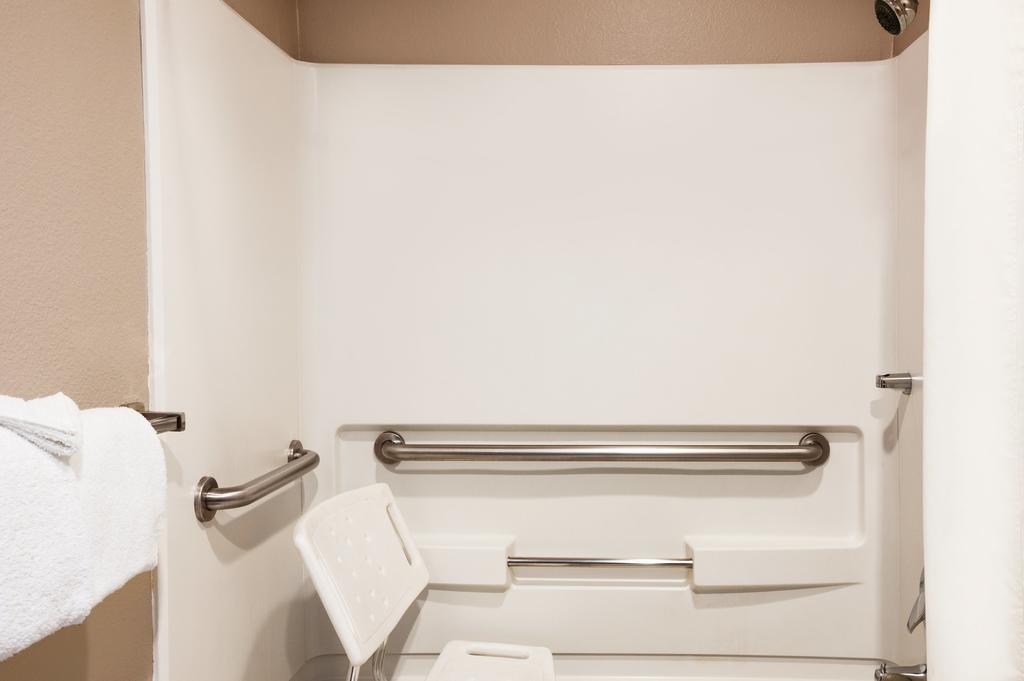Queen Room Mobility Access or Non-Smoking
