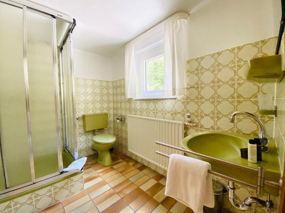 Single Room Bathroom