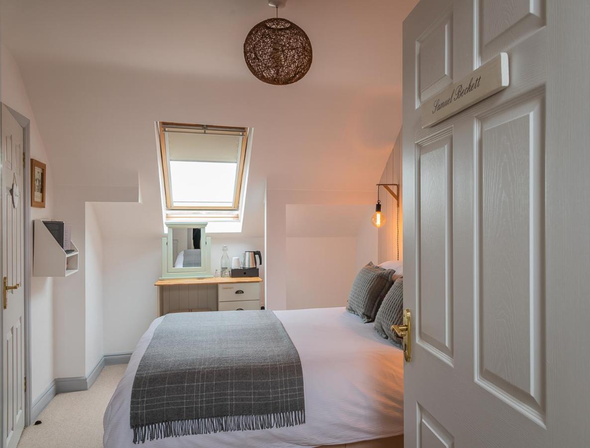 Double Room Private Bathroom