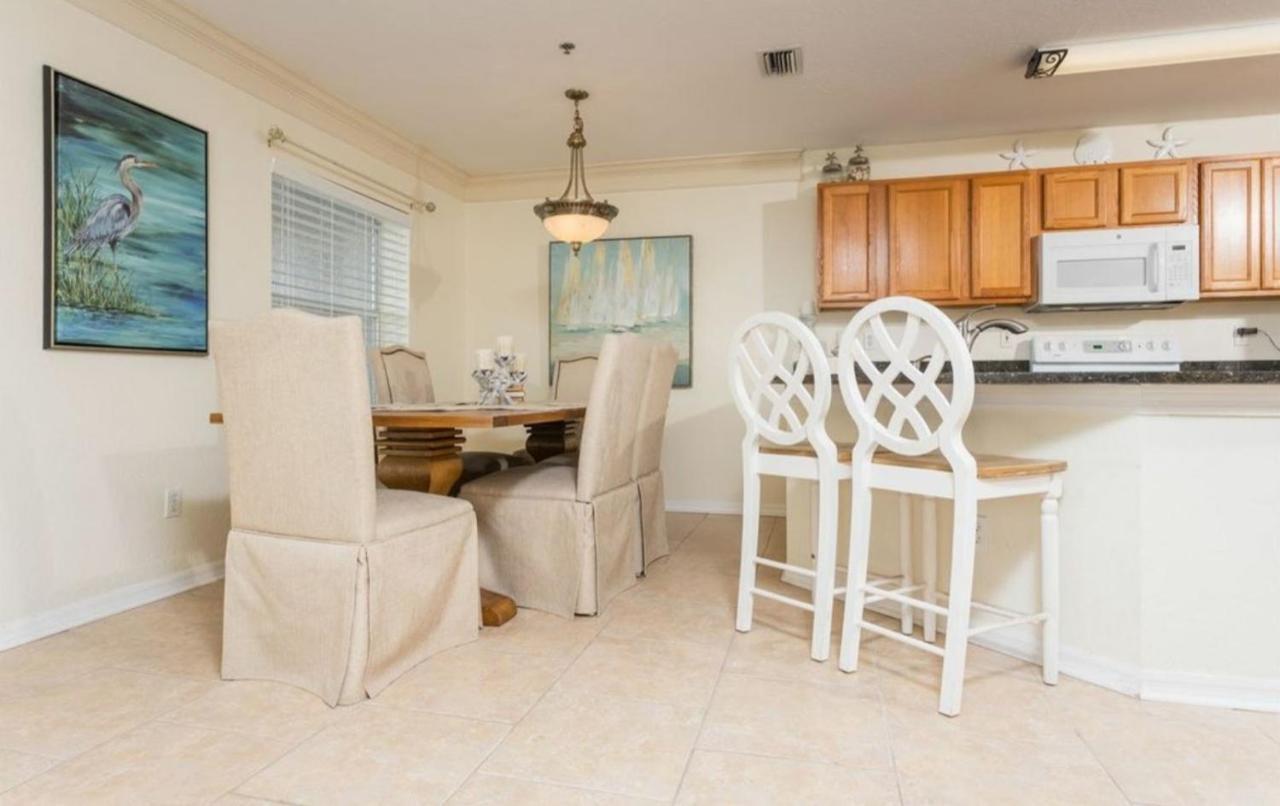 Two-Bedroom Apartment Ocean View