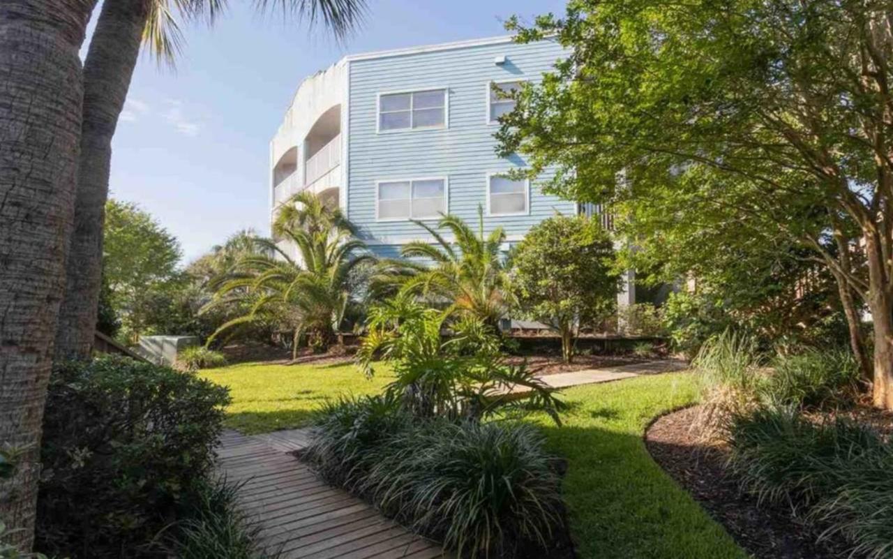 Two-Bedroom Apartment Ocean View