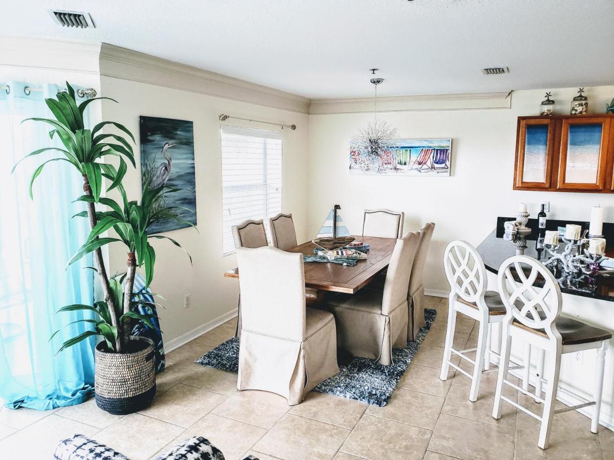 Two-Bedroom Apartment Ocean View