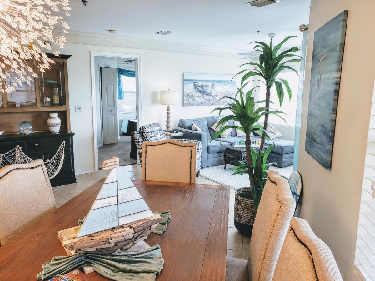 Two-Bedroom Apartment Ocean View