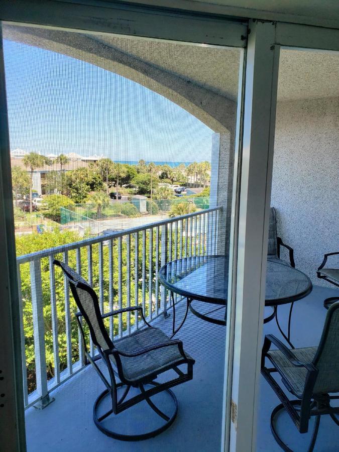 Two-Bedroom Apartment Ocean View