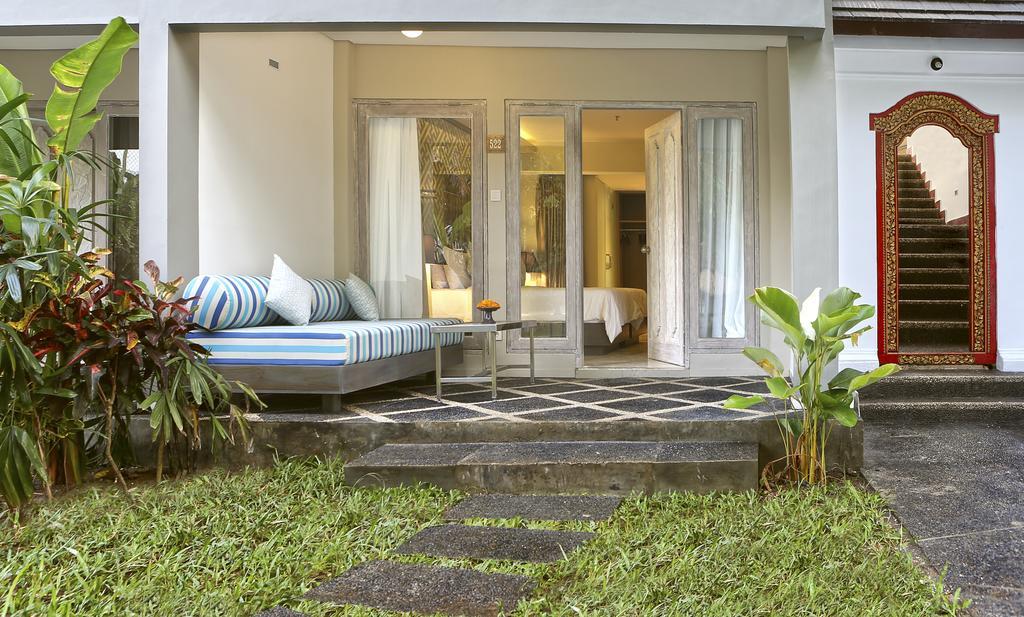Deluxe Double or Twin Rooms
