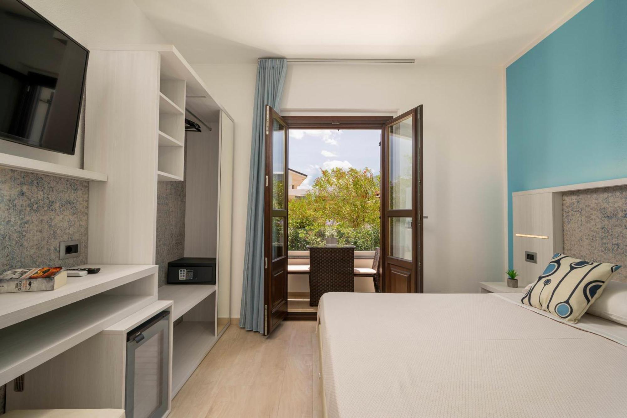 Double Room Side Sea View