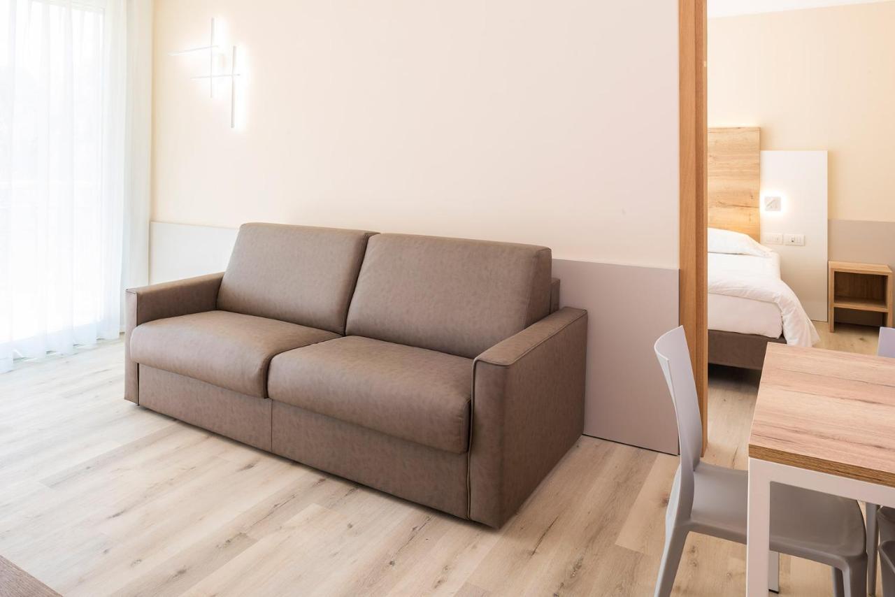 Superior One-Bedroom Apartment