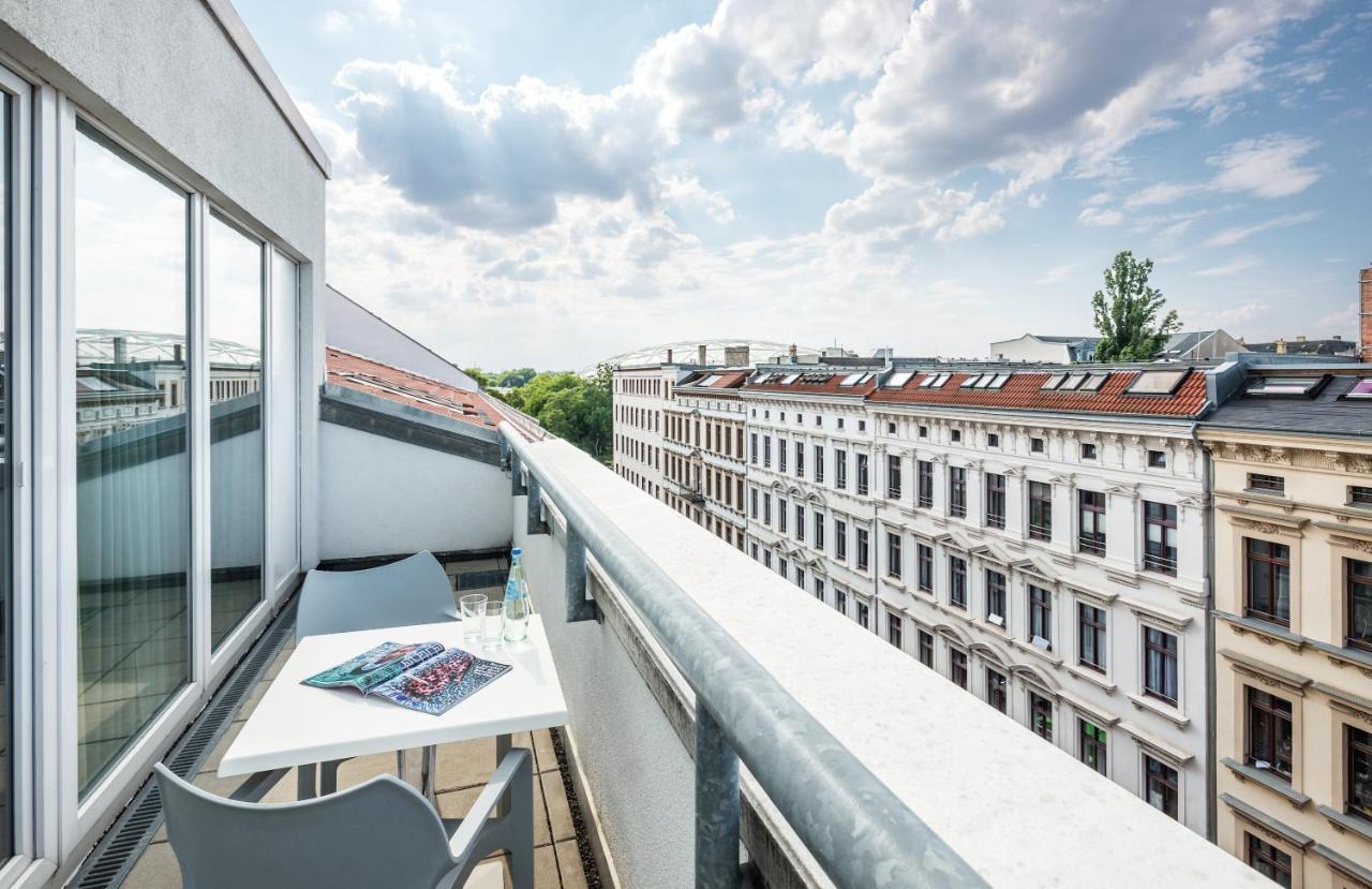 Urban Rooftop Room