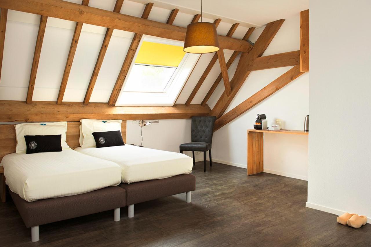 Deluxe Double Room Bath
