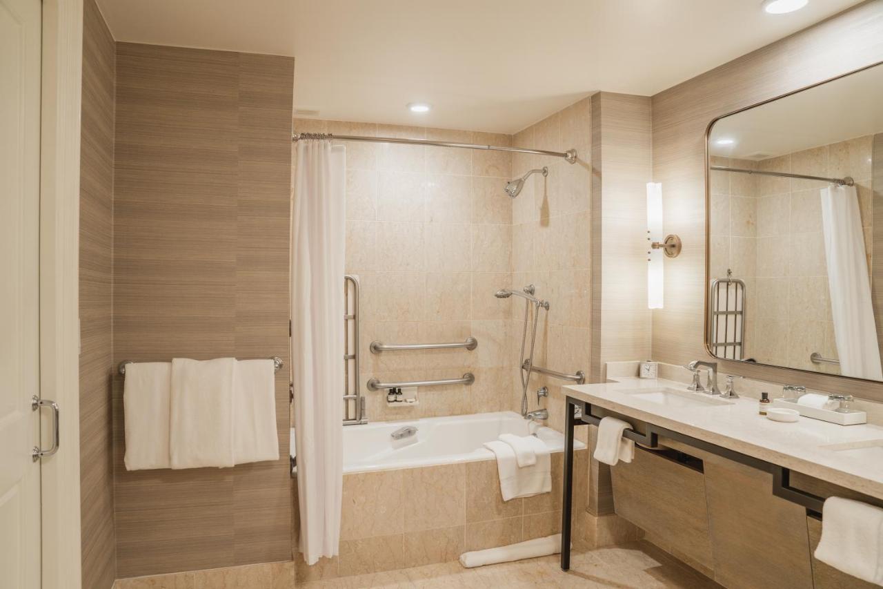 King Room Accessible Tub Disability Access