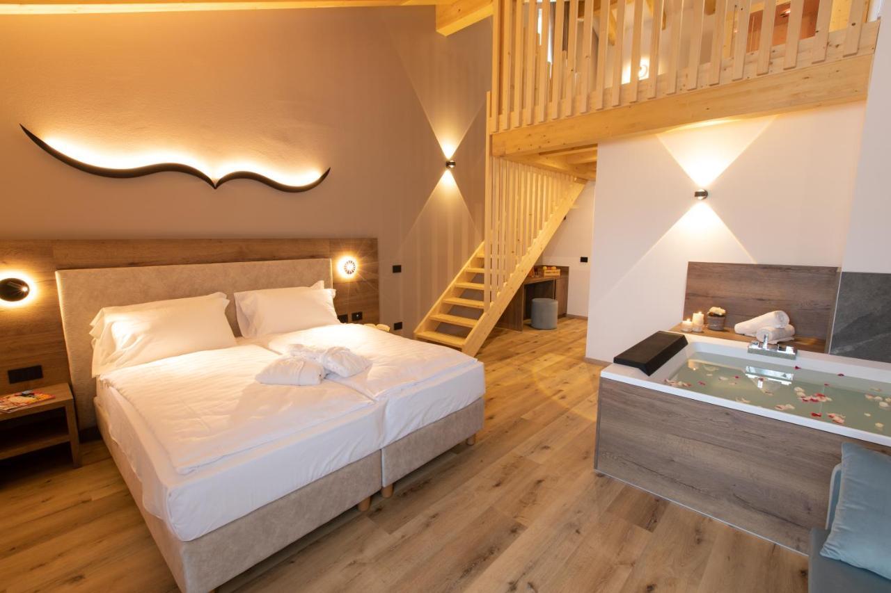 Suite Sauna Jacuzzi