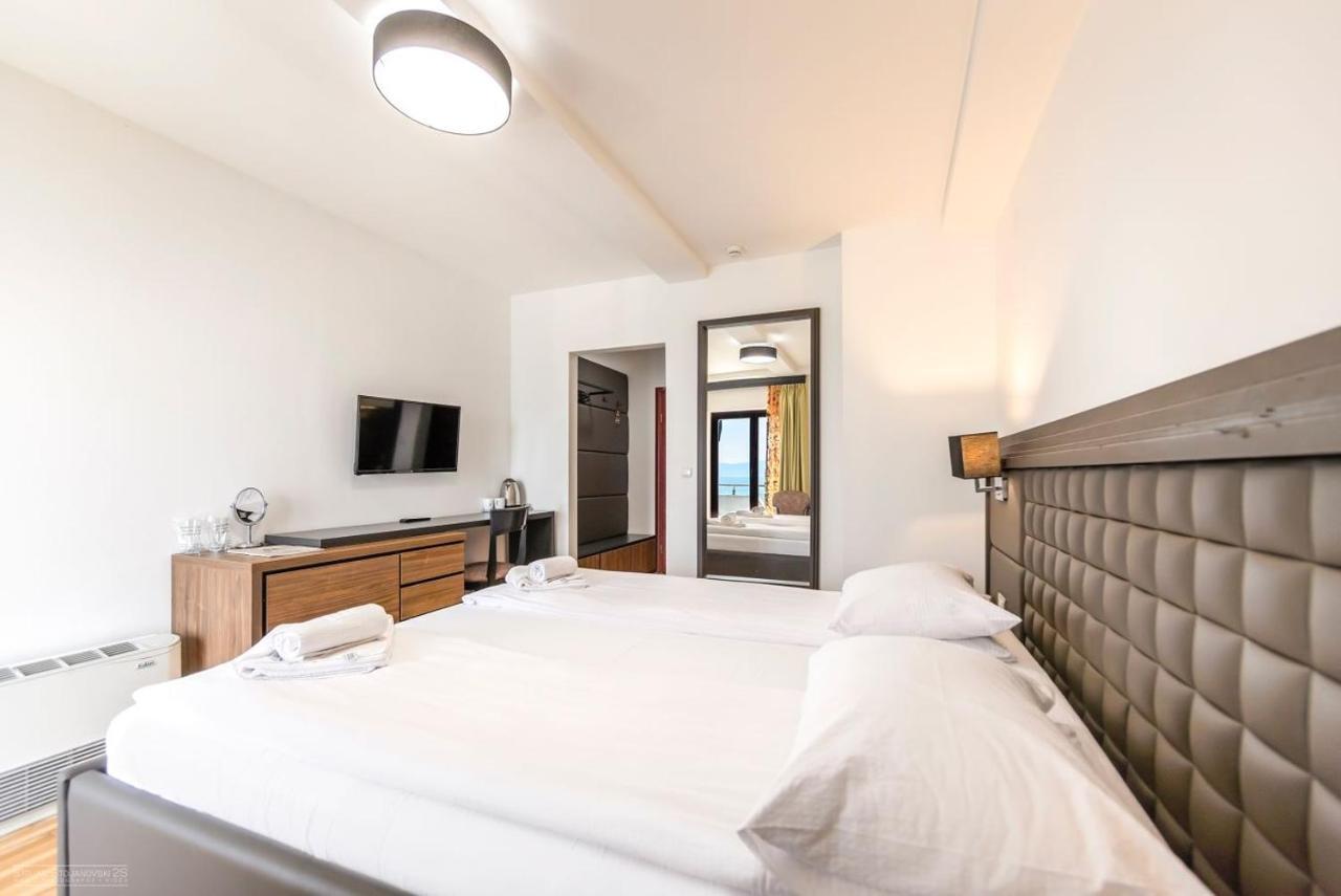 Double Room Lake View
