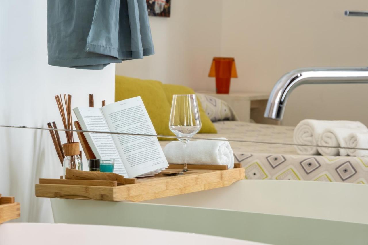 Deluxe Double Room Bath