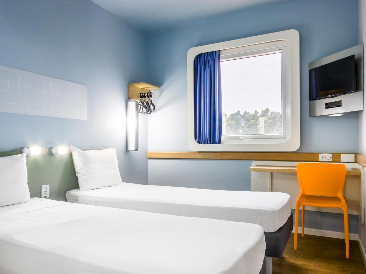 Standard Apartment Twin Beds