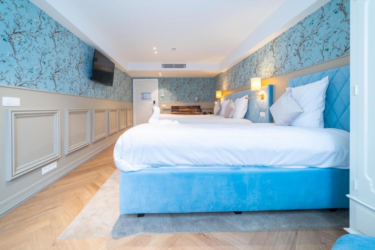 Family triple room