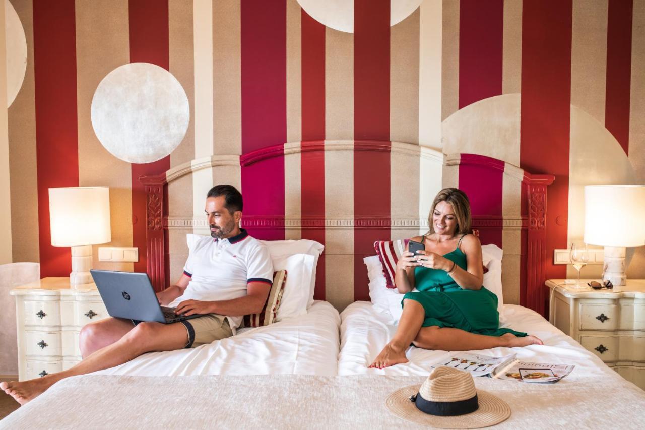 Deluxe Double Room Parcial or Direct Sea View