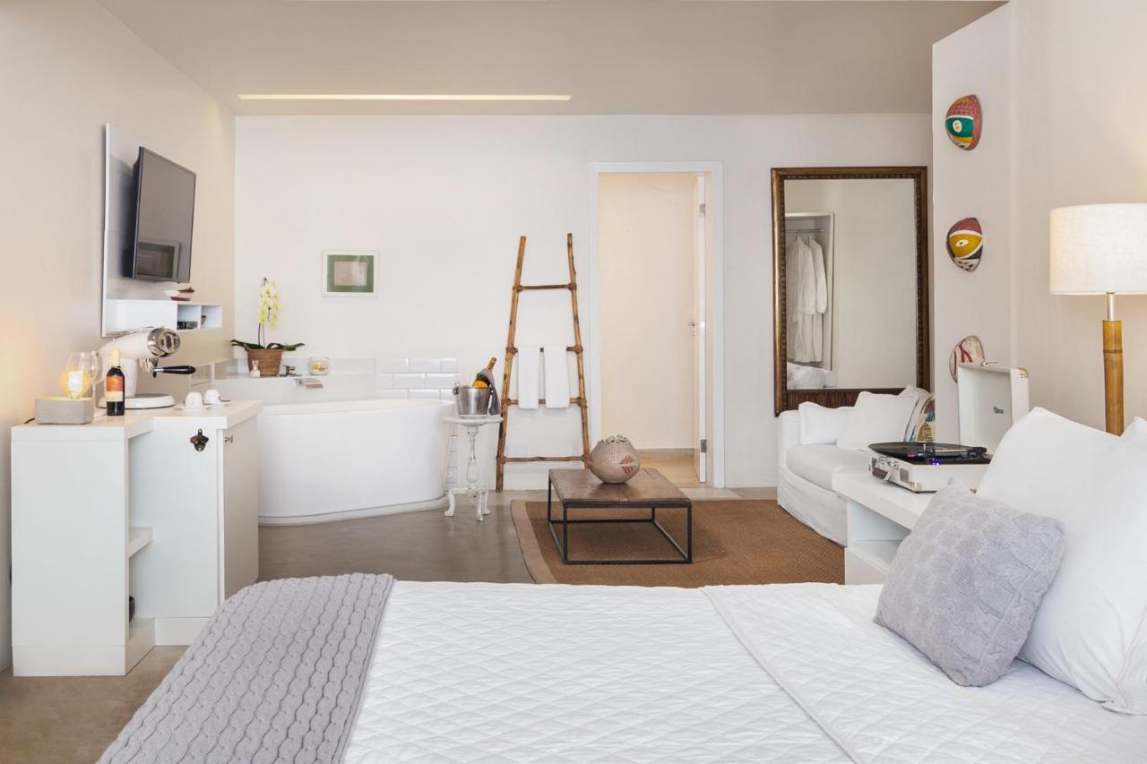 Loft Suite bathtub sea view