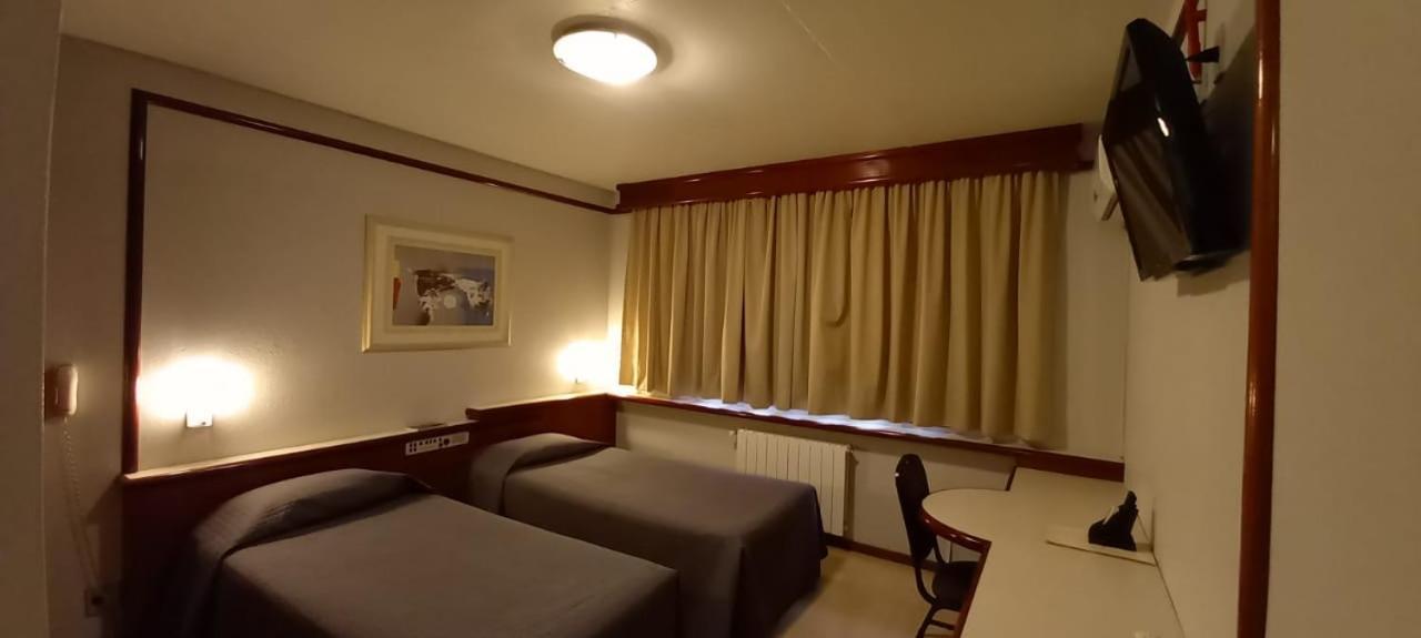 Quarto Duplo Deluxe com Banheiro Privativo